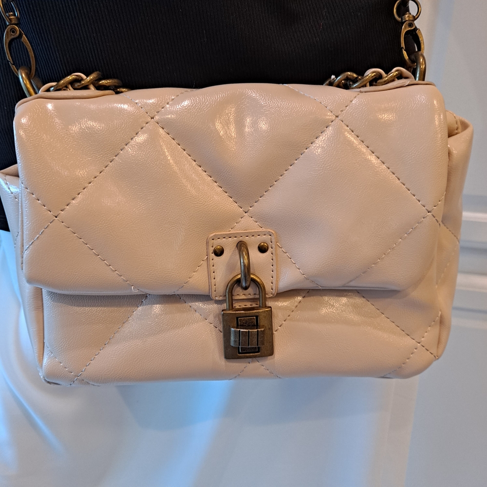 No Boundaries Cream Pillow Quilted Crossbody Bag W/Chain Strap & Unique Lock
